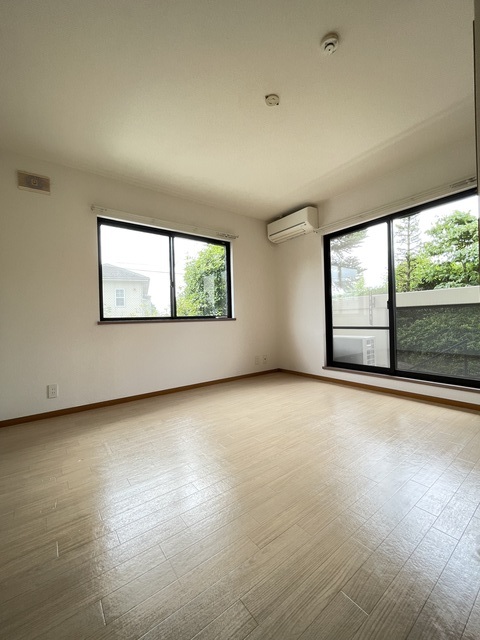 パインコート等々力 リビング