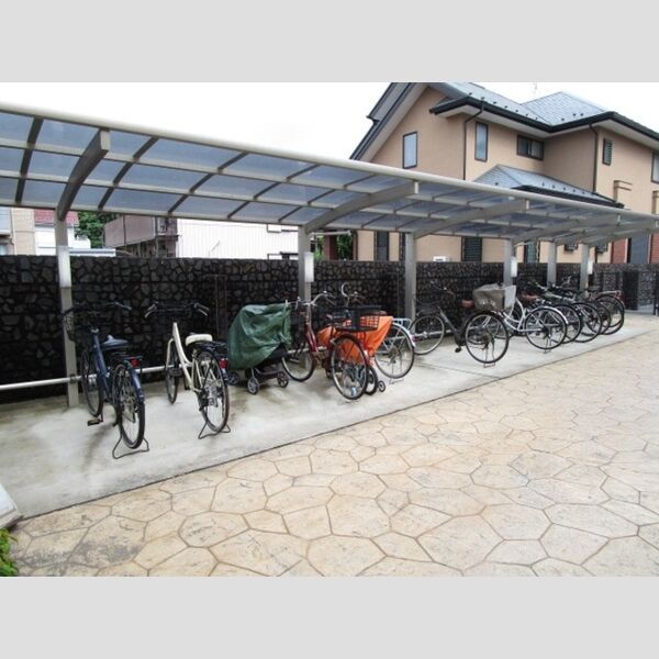 メゾン　ド　SATOMI　A棟101号室 駐輪場