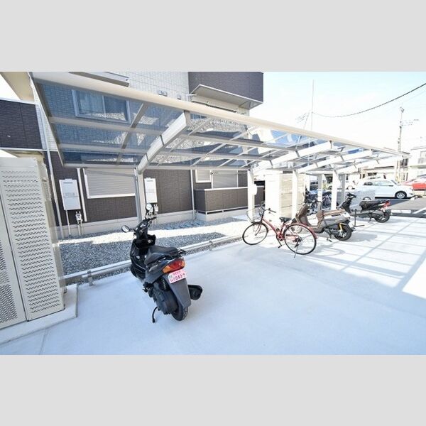 Lupinus　A棟 駐輪場