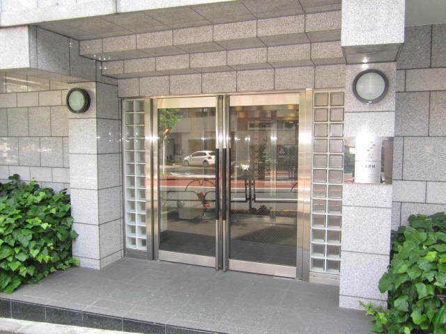 パレステュディオ文京音羽1階 清潔なエントランスです