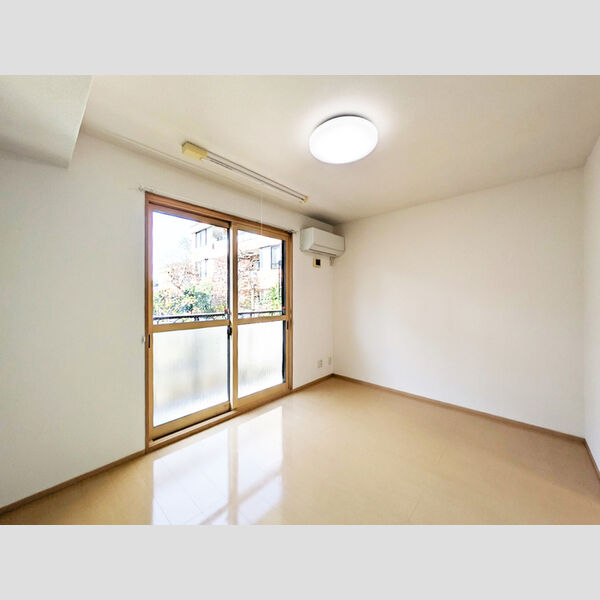 プリヴェール成城 105号室　洋室