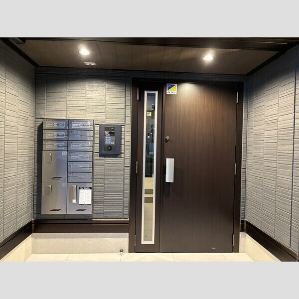 D Paina Hino103号室 エントランス