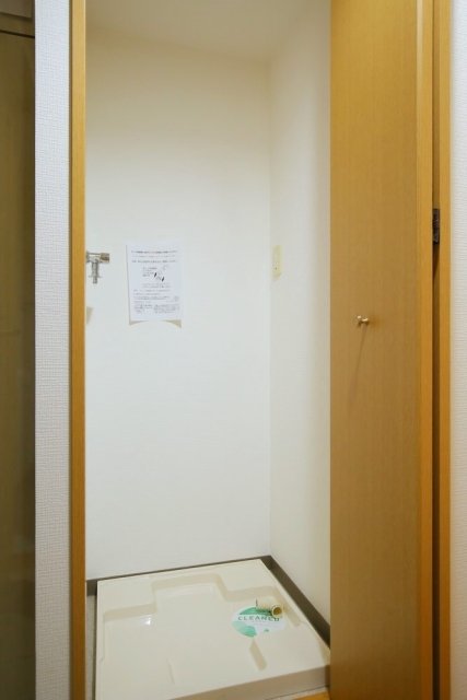 スカイコート市ヶ谷柳町 室内洗濯機置場