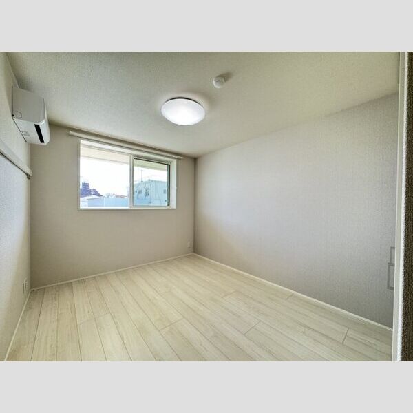 グリナージュ　リリア203号室 洋室7.1帖♪