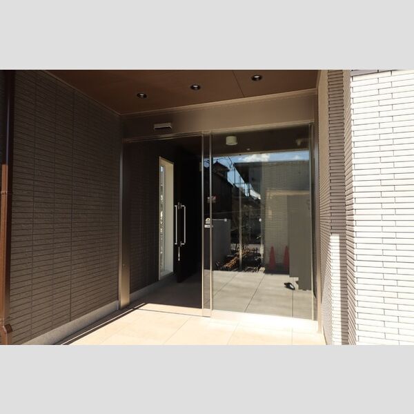 charme エントランス