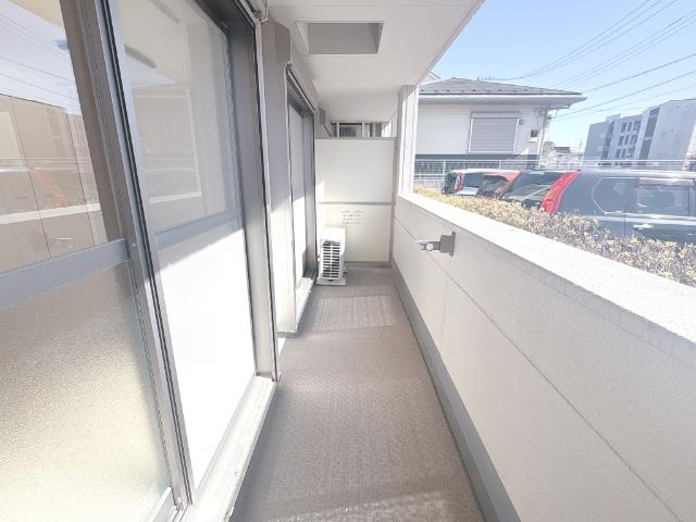 ファーストプラザ・西大宮102号室 ベランダ