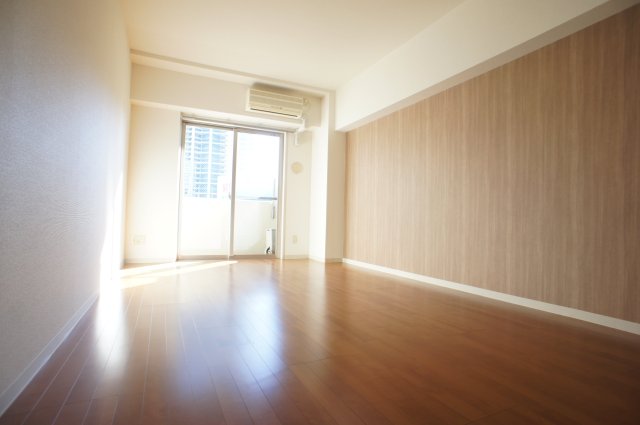 ニュー千葉稲毛ビル 使いやすいリビングです