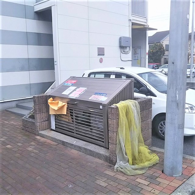レオパレスレイフローラ106号室 問う物件専用ごみ集積場あり！