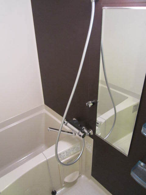 グランド・ガーラ横濱元町4階 日々の疲れを癒すお風呂付です