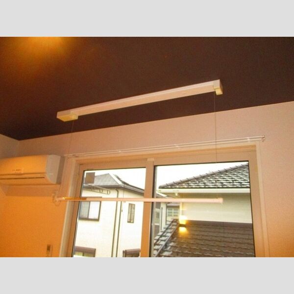 comorebi201号室 室内物干し