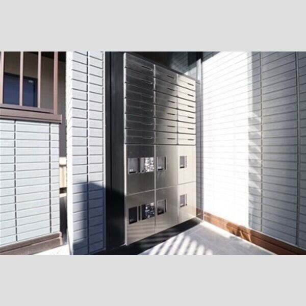 ラフォーレ弐番館303号室 集合ポスト・宅配ボックス