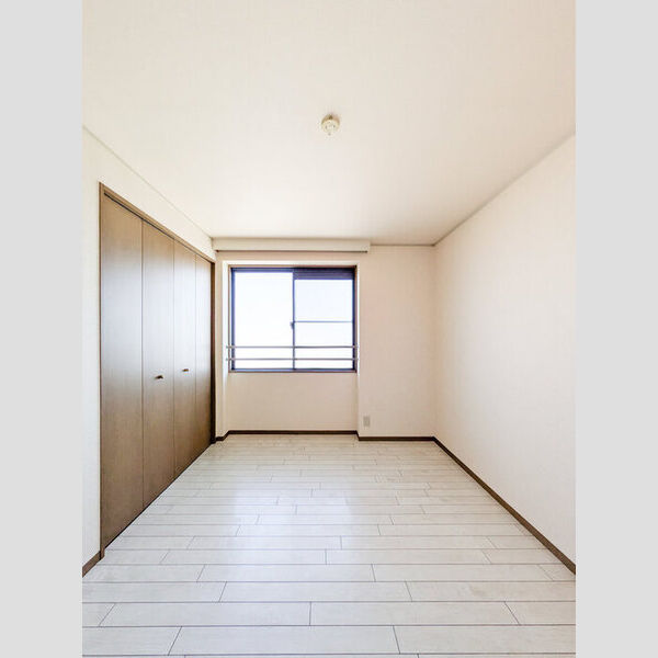 ヴァンベール神山　Ⅱ301号室 洋室