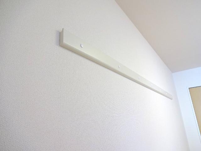 Ritz Elamica102号室 ハンガーモール