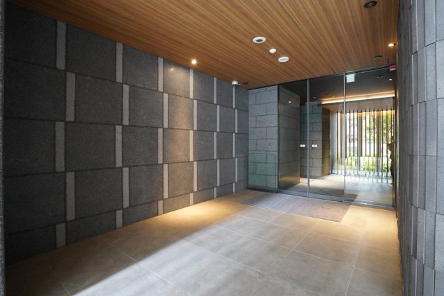 プラウド中目黒10階 エントランス