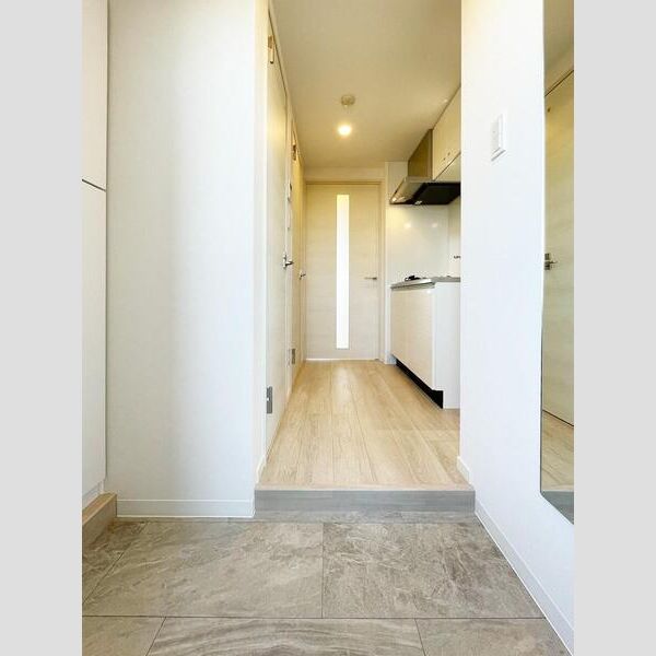 Alivis東瑞江302号室 リビング