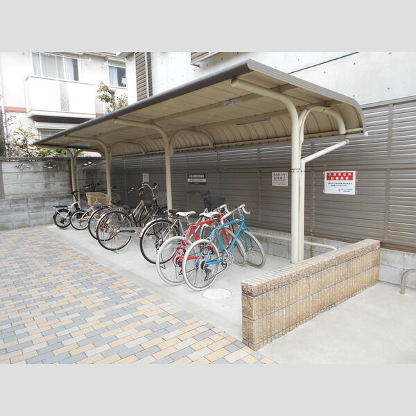 オアーゼ107号室 駐輪場