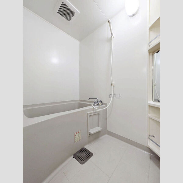 リベラ オイカワ103号室 浴室