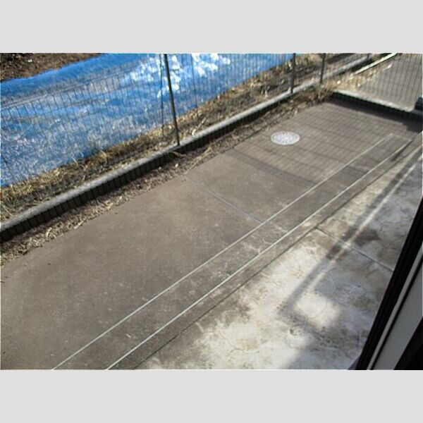 ビッグベン・ラピス106号室 専用庭