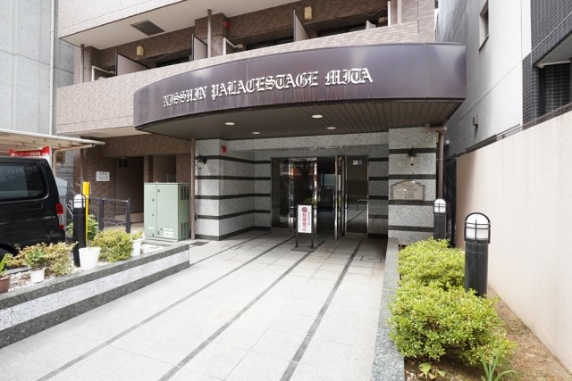 日神パレステージ三田 エントランス