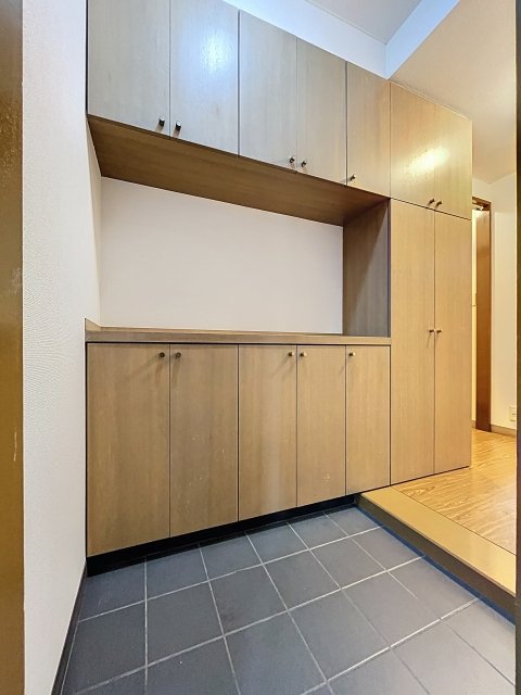 ヒューマンアール 玄関