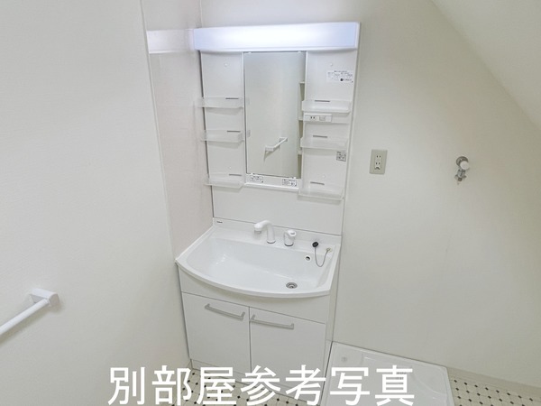 メゾンセレナイト 洗面