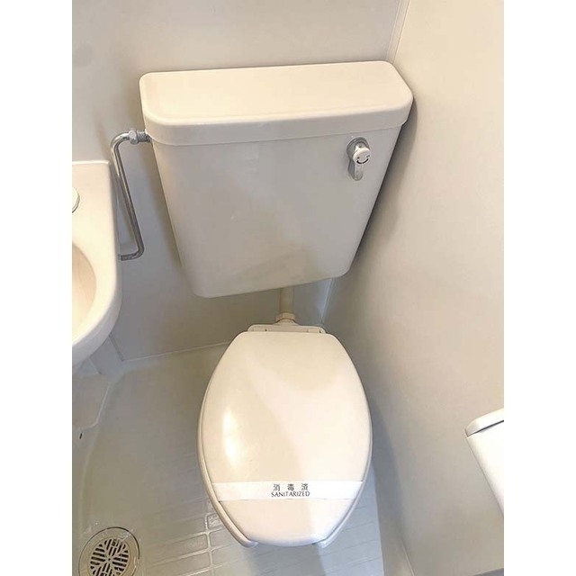 シャンテ西日暮里302号室 トイレ