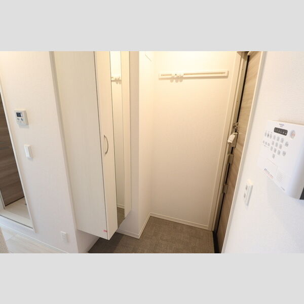 グラナーダ K 玄関