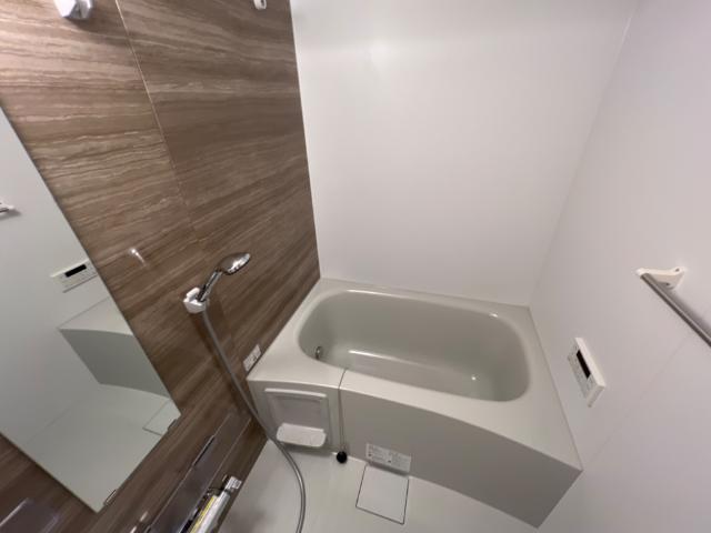 Eternal J（エターナル　ジェイ）201号室 バス