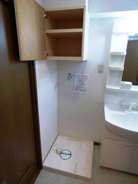 オードシュール7階 室内洗濯機置場