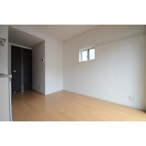 フォレストメゾンパーシモンI101号室 リビング