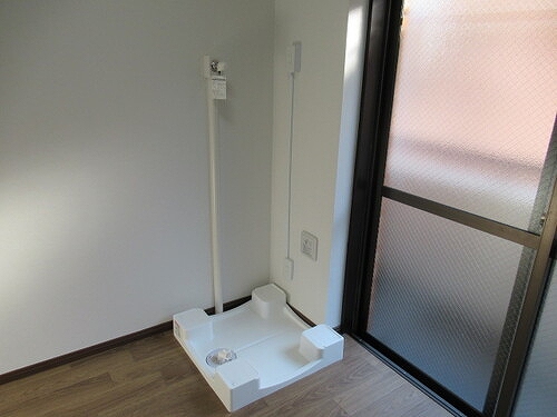 上永谷コーポラス1階 室内洗濯機置場