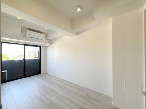 エレミ本蓮沼7階 リビング