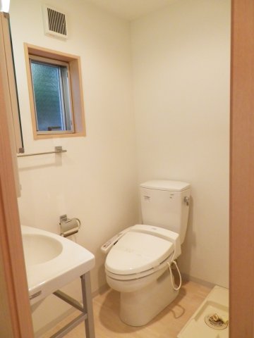 メゾン・ブルー5号室 トイレ