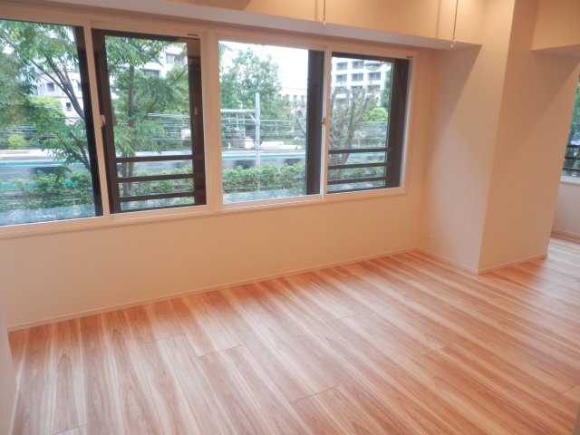 びゅうリエットグラン新宿戸山219号室 リビング