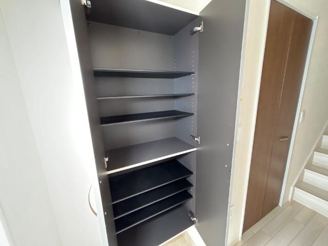 キャメロット八王子205号室 下駄箱