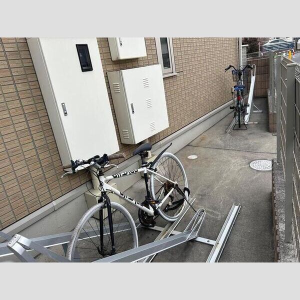 アイエム中川 駐輪場