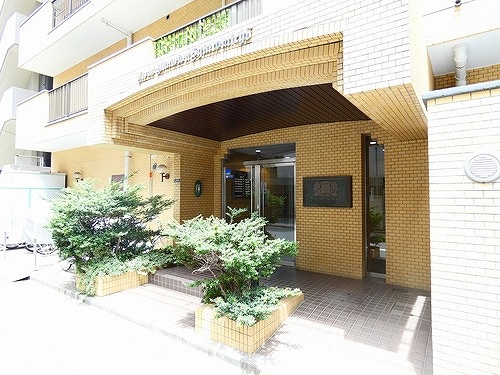 ライオンズマンション新富町 エントランス