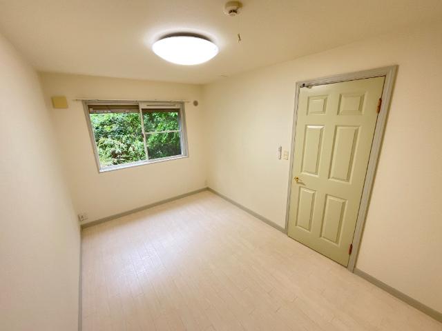 グリーン・ガーデン 洋室