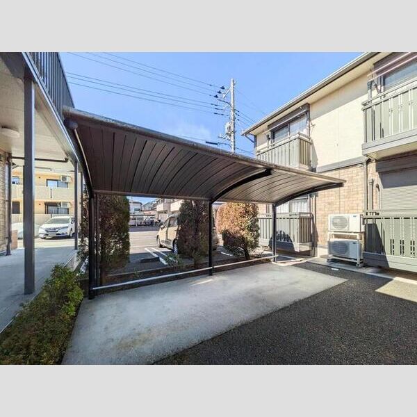 ルインズ・イン・マルヤマ　ABCDEF 駐輪場