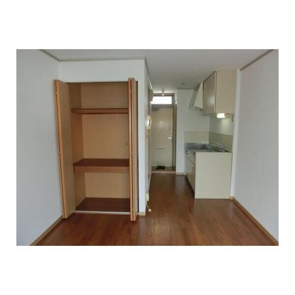 エステートピア・ルリ リビング