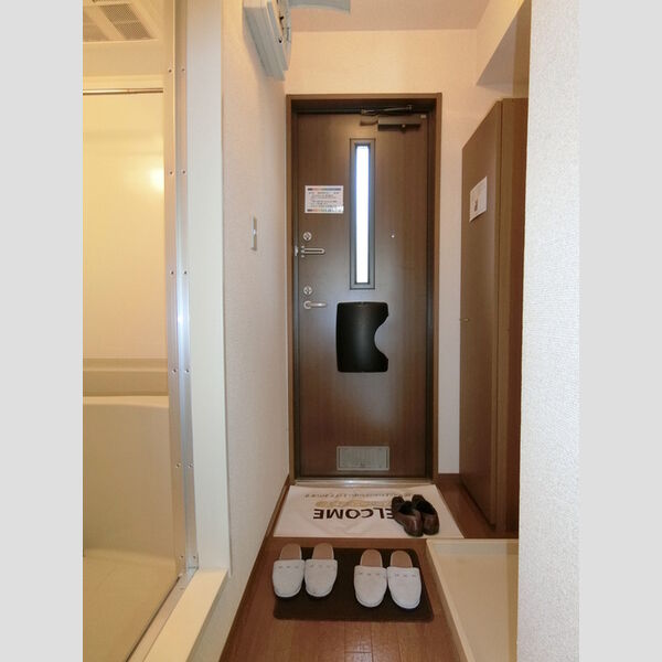 学遊館106号室 玄関