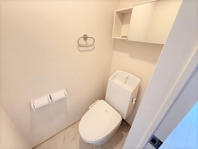 パークサイド青葉203号室 シャワー付トイレ