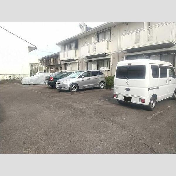 サンコーポ 駐車場