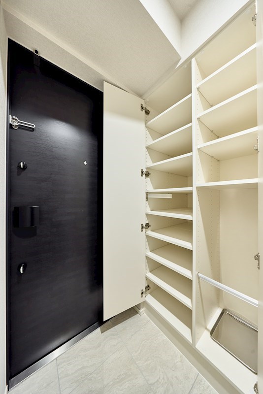 ドゥーエ西馬込Ⅱ4階 収納