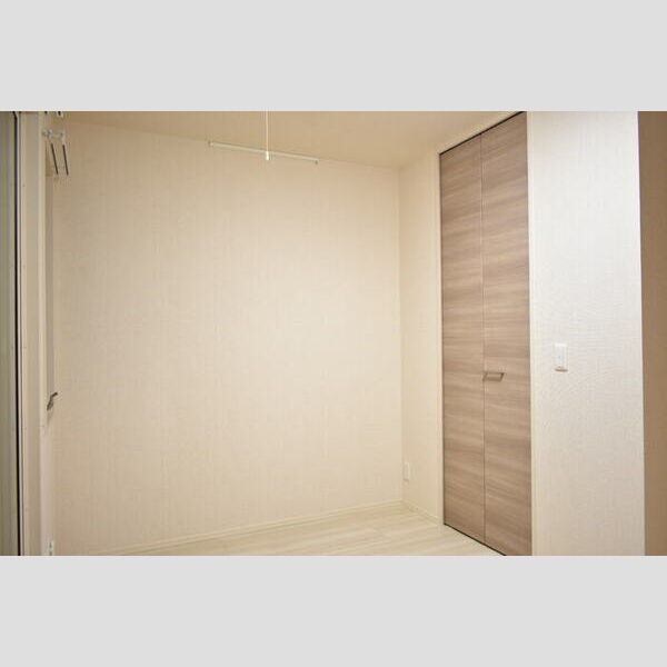 サンセール氷川 洋室