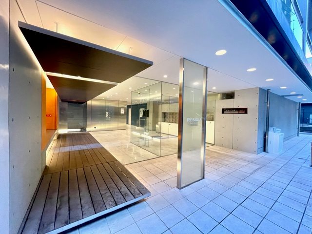 レジディア新川2階 エントランス