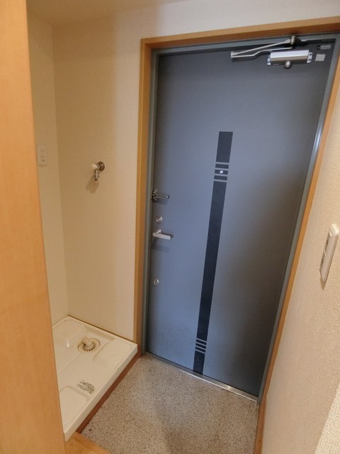 サンイング下丸子0103号室 玄関