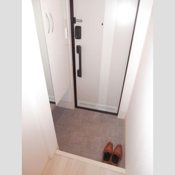 令美の杜105号室 玄関