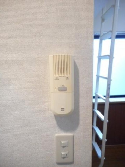 アーバンスクエア江原町Ａ棟0202号室 セキュリティ