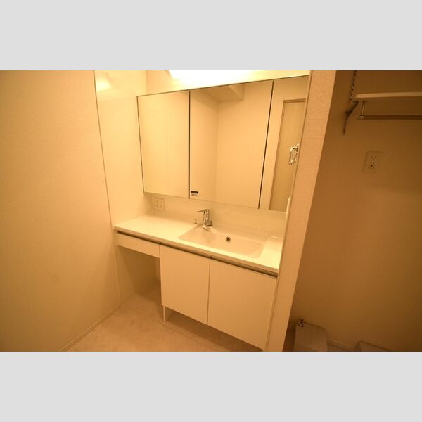 アーク・ド・ルミエールⅡ 洗髪洗面化粧台